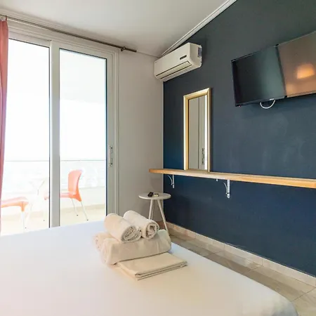 Hotel E Bardhe *